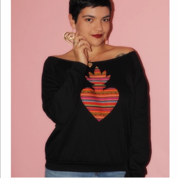 Mi Vida Tops - NEW Mi Vida Off-the-Shoulder Sweatshirt + Free Pin